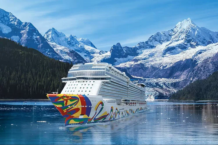 Alaska Cruises: Glaciers, Wildlife & the Northern Lights